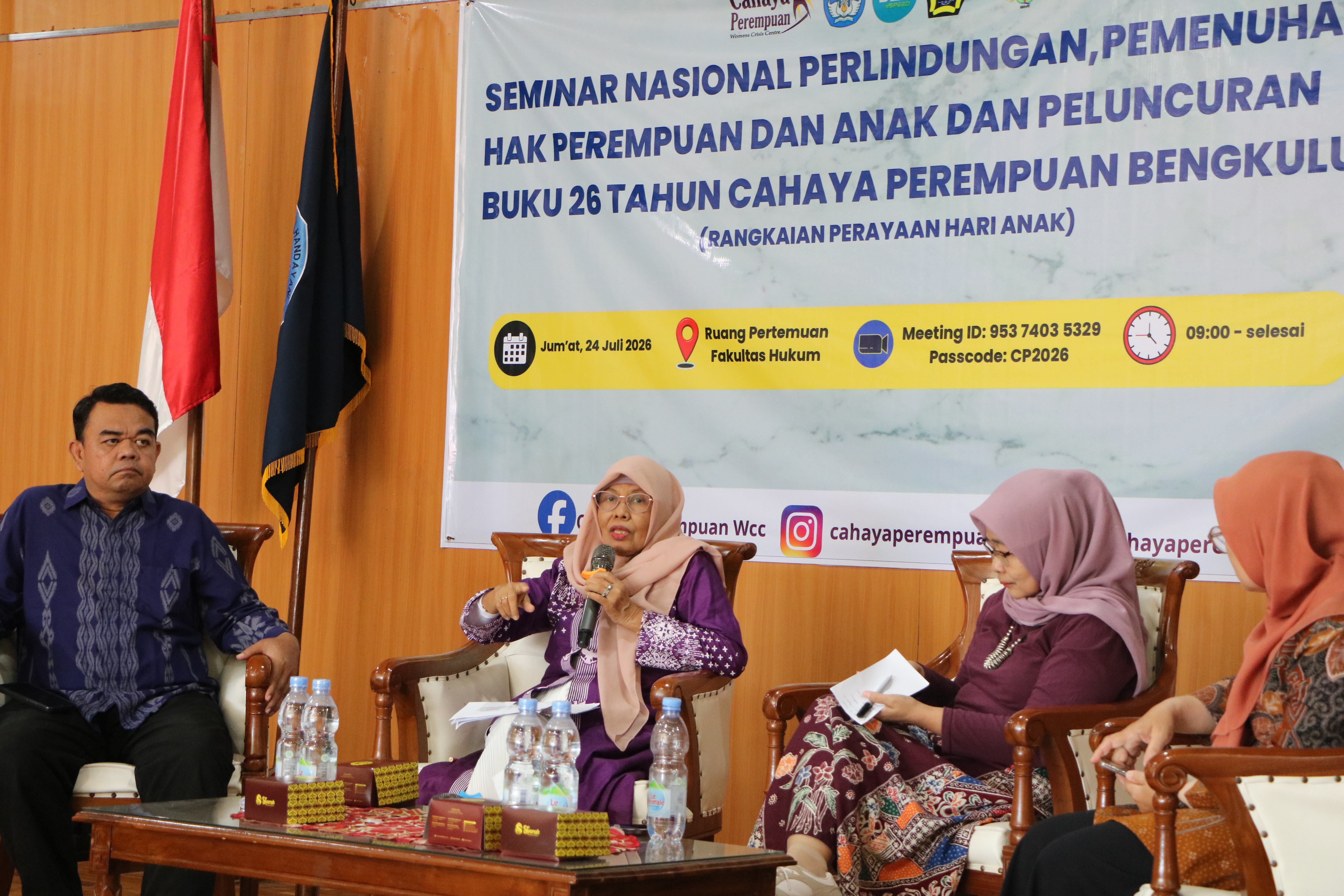 26 Tahun Mengawal Keadilan, Cahaya Perempuan Bengkulu Luncurkan Buku dan Gelar Seminar Nasional Perlindungan Hak Perempuan dan Anak img 7706